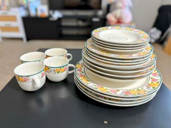 20-Piece Floral Dinnerware Set – Plates, Saucers & Mugs