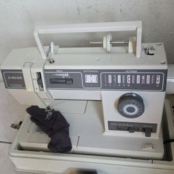 Singer Machine