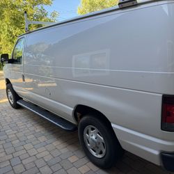 2013 Ford Cargo Van e150