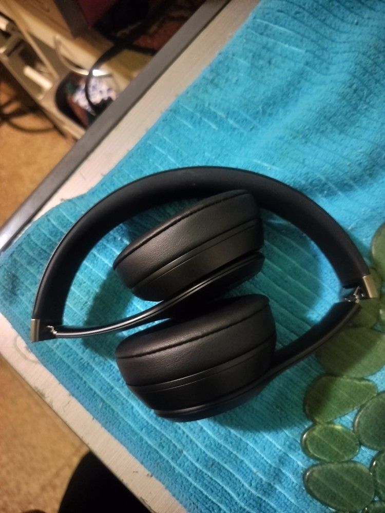 JBL Beats Solo 4