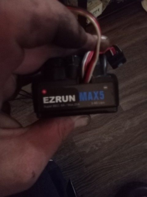 Hobbywing  Ezrun Max5 Esc .