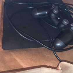 ps4 1TB with 3 games 