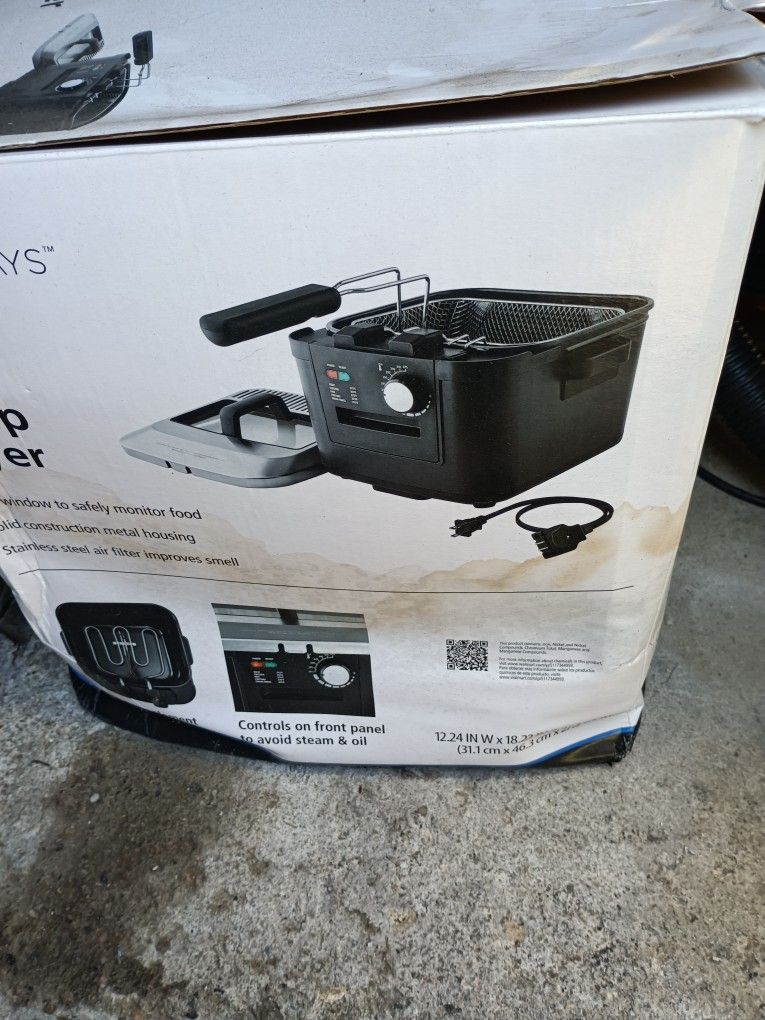 New Deep Fryer 4- Liter For 60.00