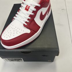 Gym Red Jordan 1