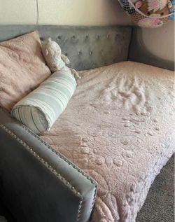 Day bed