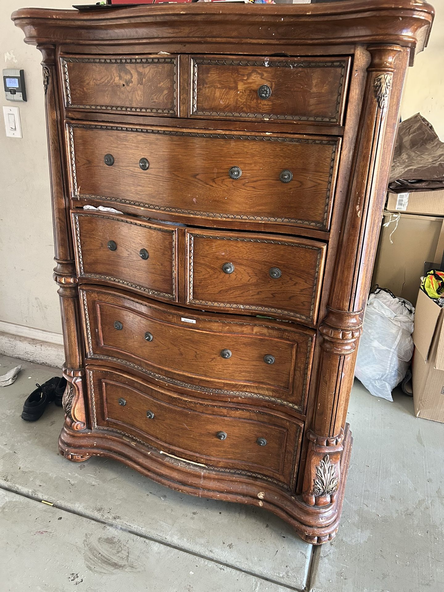 Dresser