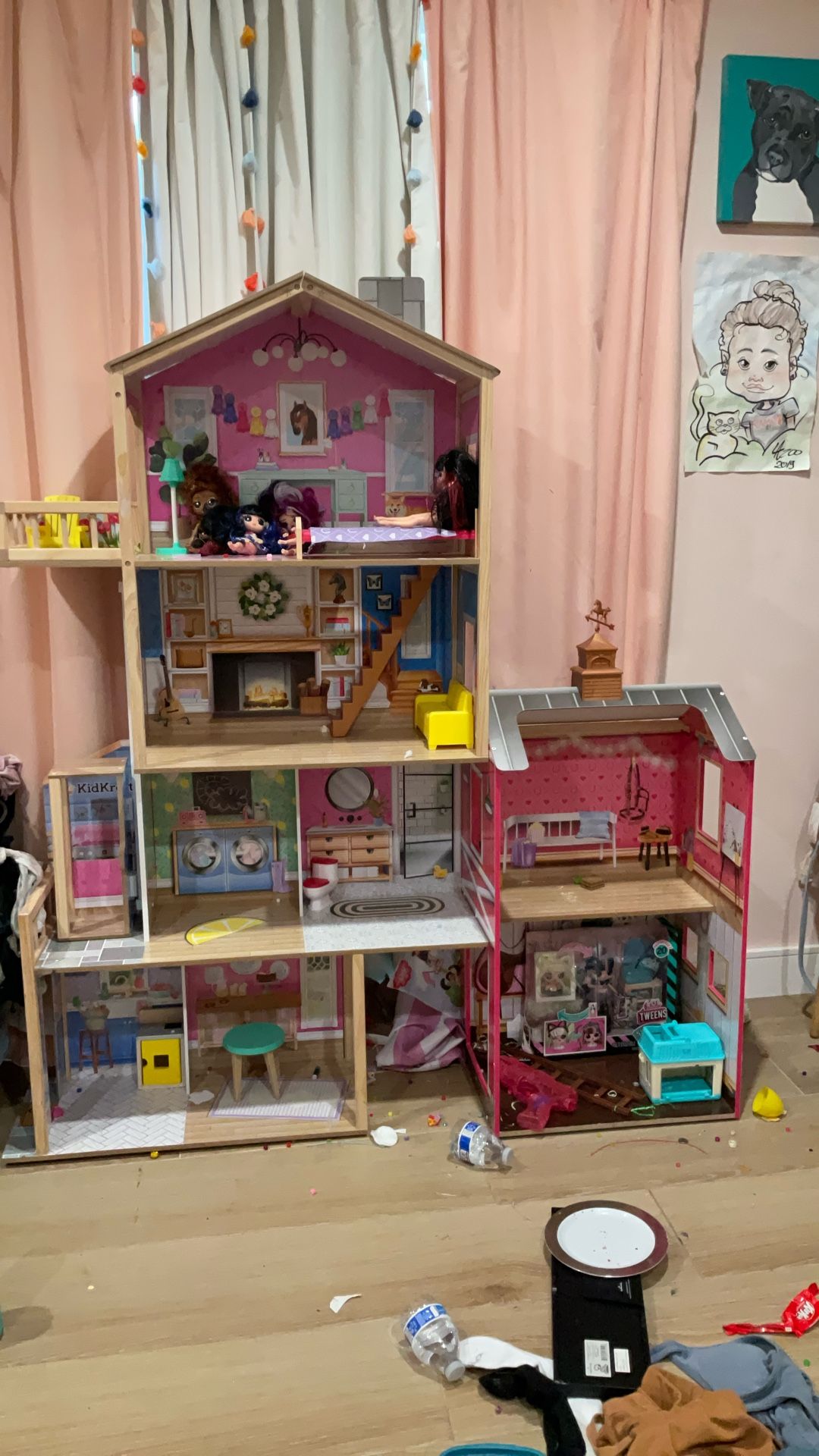 BARBIE DOLL HOUSE