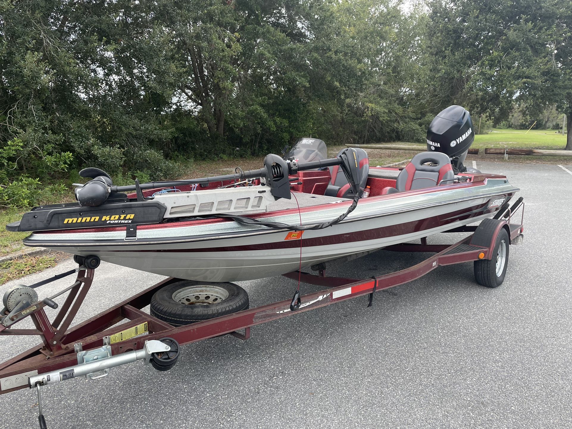 1992 Stratos 274 Bass Boat