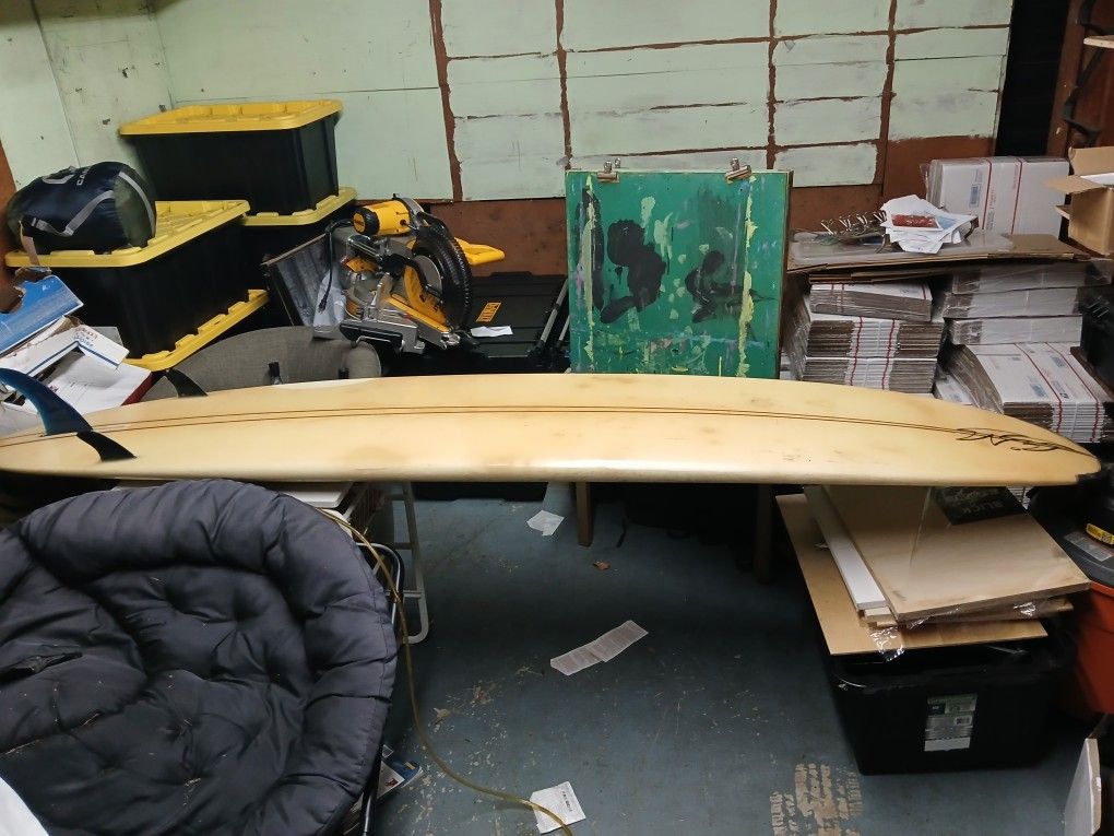 TVS Surfboard 9ft x 22 1/2 x 2 1/2