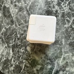 Apple USB -C Power Adapter
