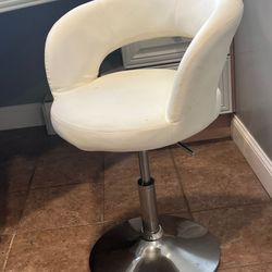 Impressions Giselle Contemporary Vanity Chair White Leather
