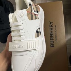 Burberry Shoe