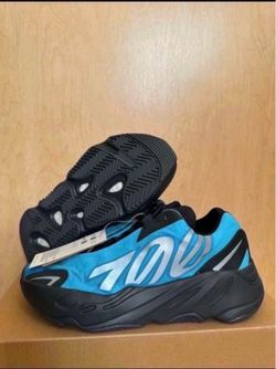 Adidas Yeezy Boost 700 MNVN Bright Cyan GZ3079 Size 5 Brand New