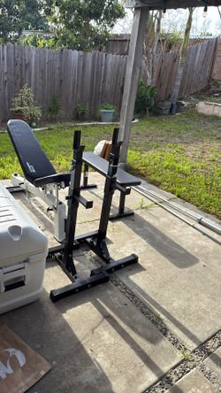 Weightlifting equipment