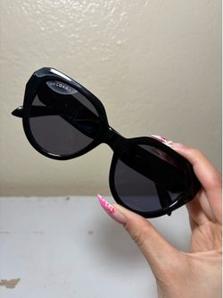 Sunglasses 🕶️