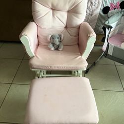 NURSERY GLIDER ROCKING CHAIR 