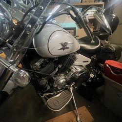 2006 Yamaha V Star 650cc