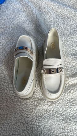 Gbg loafers guess size 8. 1/2