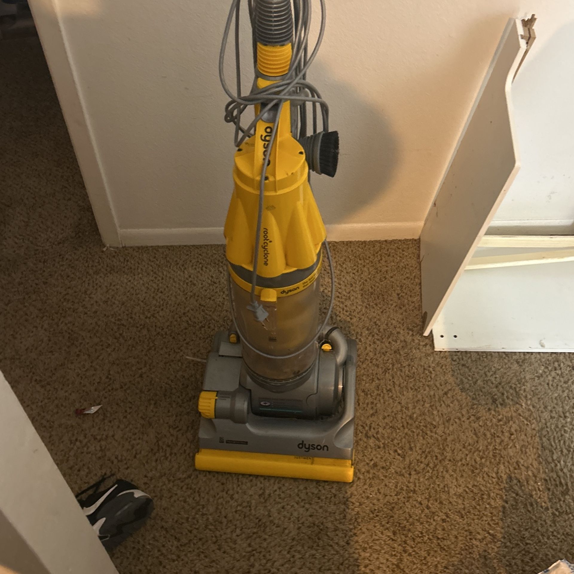 Dyson Vacuum 
