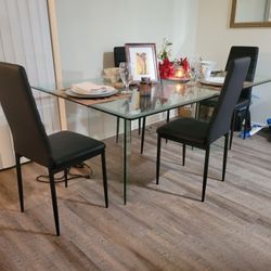Glass Dining room Table With 4 Chairs