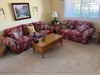 Calico corner Floral couch and loveseat