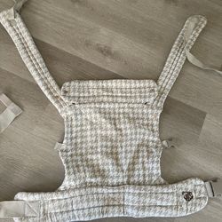 Mabē Monarch Baby Carrier Houndstooth