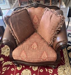 Thomasville sofa chair