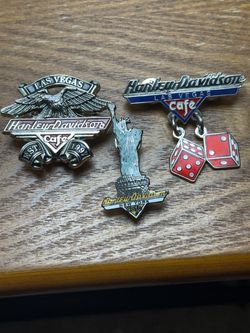 LOT OF (3) HARLEY DAVIDSON LAS VEGAS & NEW YORK LAPEL HAT PINS.