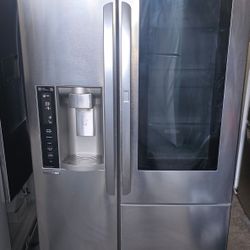 Modern Refrigerator with Large Capacity – Energy Efficient