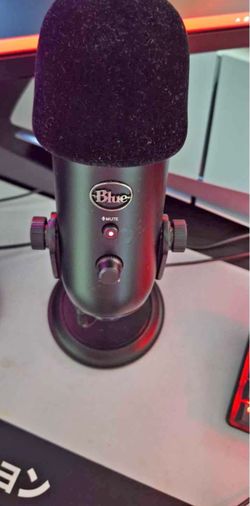 Blue yeti with foam pop filter