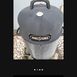 smoker Kingsford 