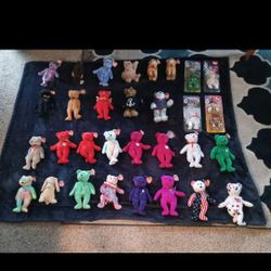ASSORTMENT OF BEANIE BABIES