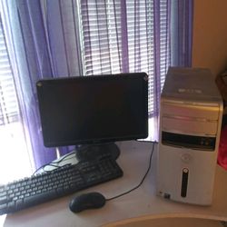 Inspirion Computer w Monitor, Mouse, Keyboard