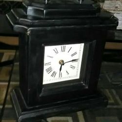 Mantel/Tabletop clock! Black and Made of heavy wood!