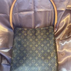 Louis Vuitton Gm Monogram Canvas Shoulder Bag