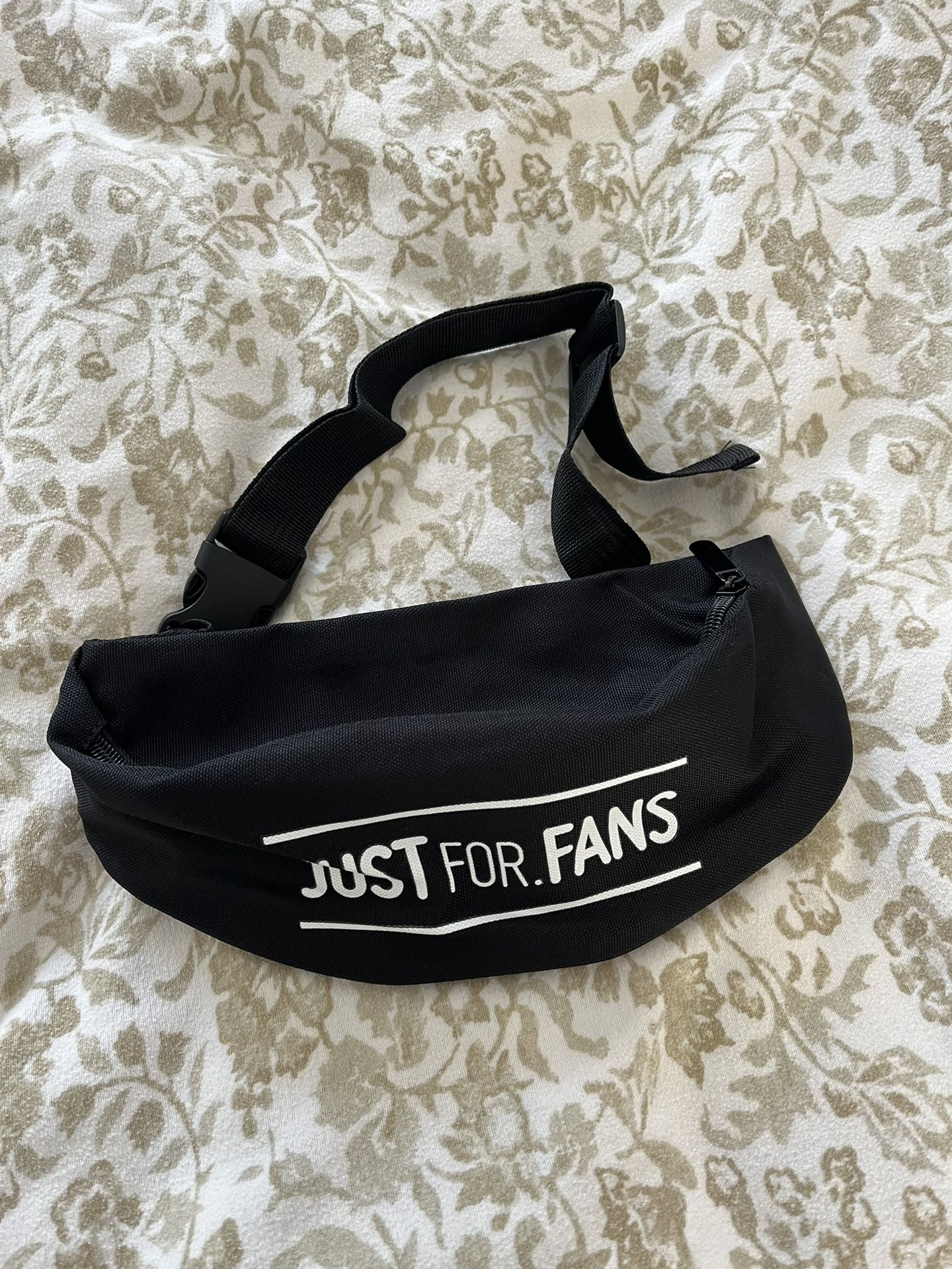 Just For Fans JFF Unisex Multi-functional Storage Black Fanny Pack Belt Bag
