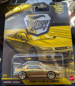 Gold Skyline chase hot wheels premium