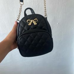 Bow Purse / Black & Gold / Medium 