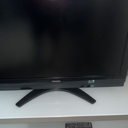 32 Inch Tv With Glass Stand 
