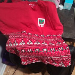 Disney Parks Walt Disney World Pixelated Christmas Spirt Jersey Medium 