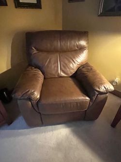 3-Piece Brown Leather Living Room Set Cozy 2000s Art Van (Loveseat Sofa Recliner)