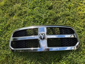 2013-18 OEM Dodge Ram 1500 Grille $200 OBO