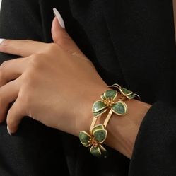 Elegant Green Floral Open Cuff Bracelet for Women