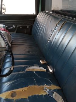1972 Chevy C10 BENCH SEAT
