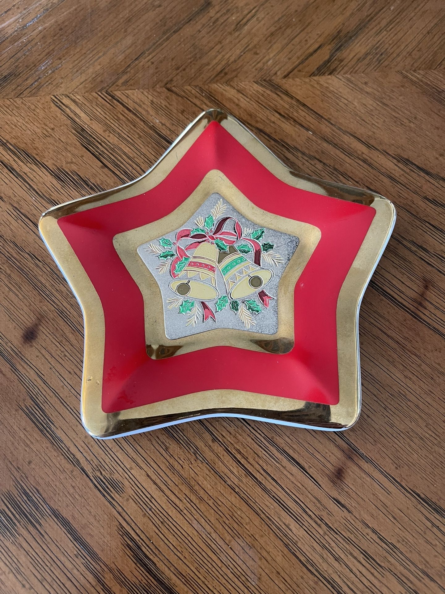 Vintage Christmas Chokin - Star Shaped - Gold Trimmed - Decorative Plate - Jamestown China