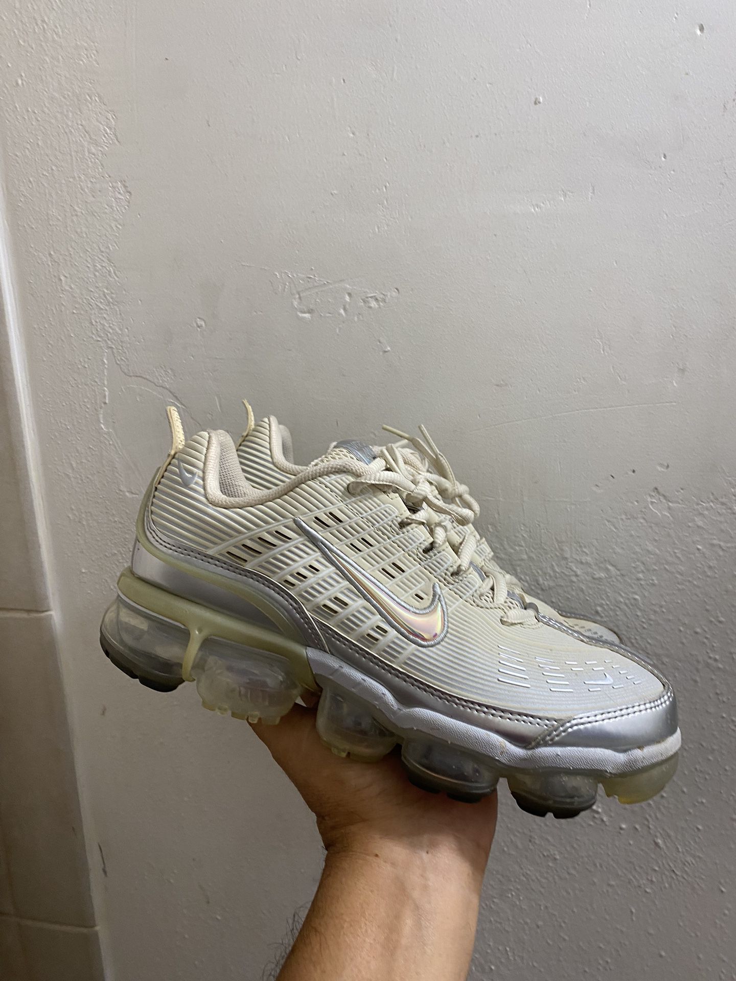NIKE AIR VAPORMAX 360 Met Silver Trainers Size 10 women's Authentic Sale in Houston, - OfferUp