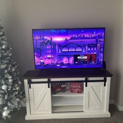 55 INCH FLAT SCREEN TV & BARNDOOR TV STAND