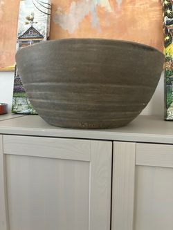 Very large studio pottery bowl artist signed (Klinsky)