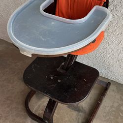 Svan High Chair