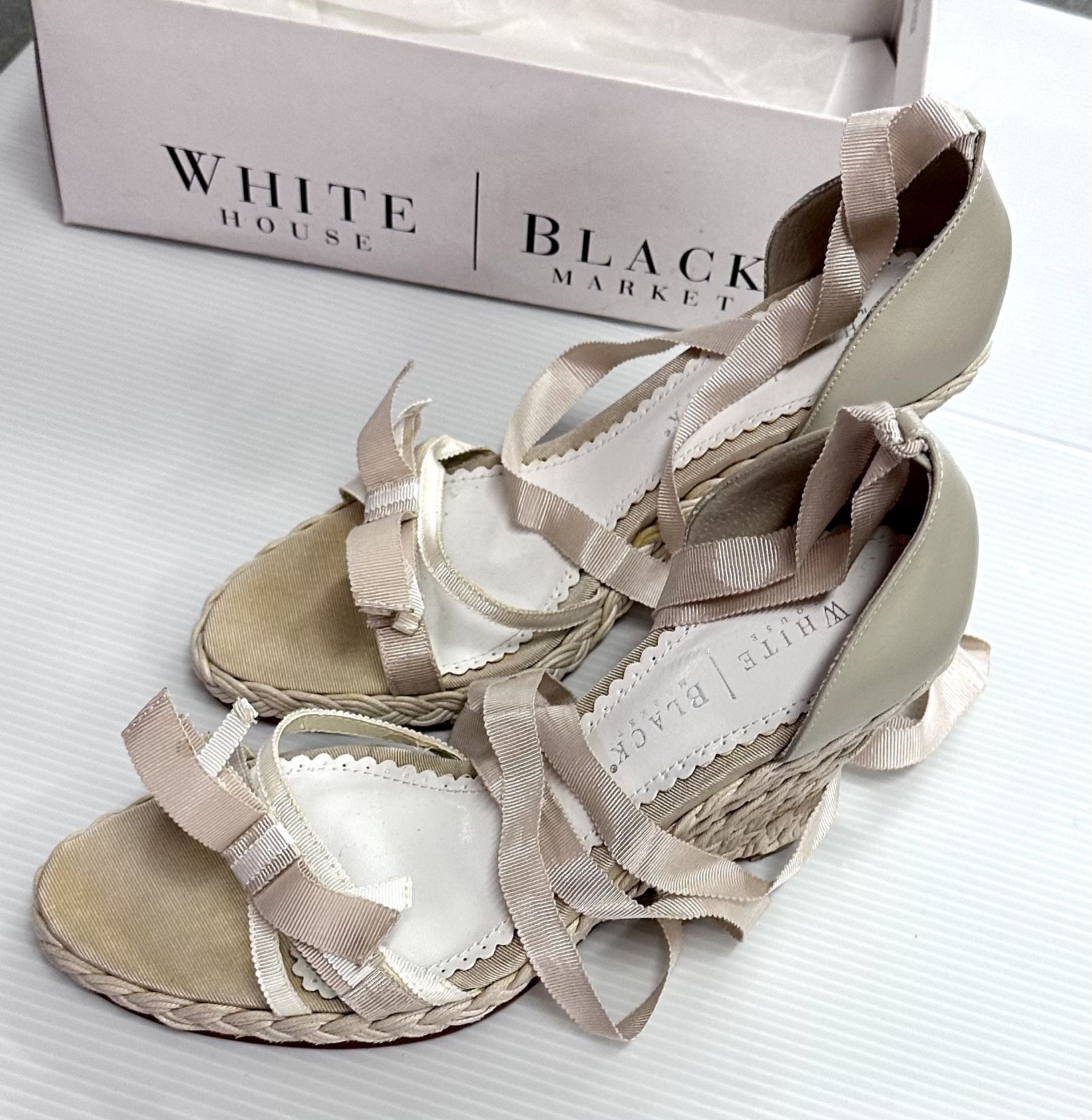 White House Black Market Ribbon Tie Peep Toe Sandals Wedge W Box Women’s Siz 9